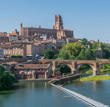 Gaillac à proximité du camping du Chêne Vert, camping dans le Tarn