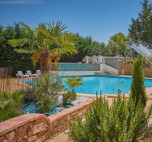 L’Espace aquatique du camping 4 étoiles entre Albi et Gaillac le Chêne Vert